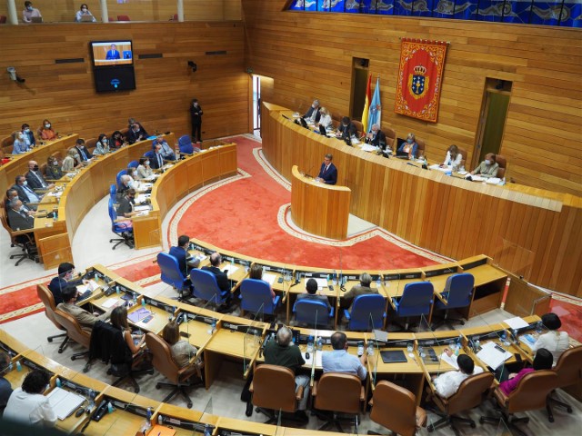 O Parlamento de Galicia elixe presidente da Xunta a Alberto Núñez Feijóo